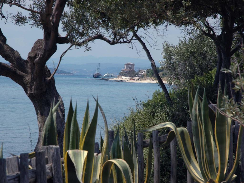 Skites Hotel Bungalows Ouranoupoli Exteriör bild