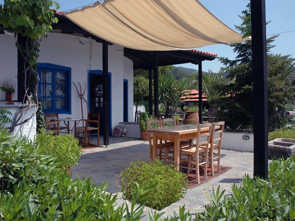 Skites Hotel Bungalows Ouranoupoli Exteriör bild